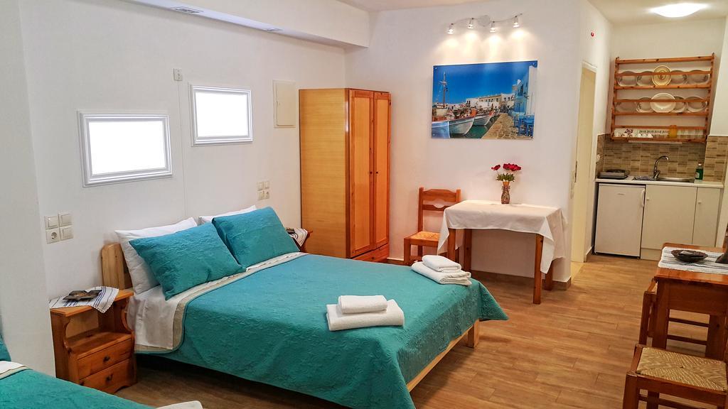Augusta Studios & Apartments Náousa Cameră foto