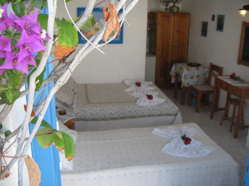 Augusta Studios & Apartments Náousa Exterior foto